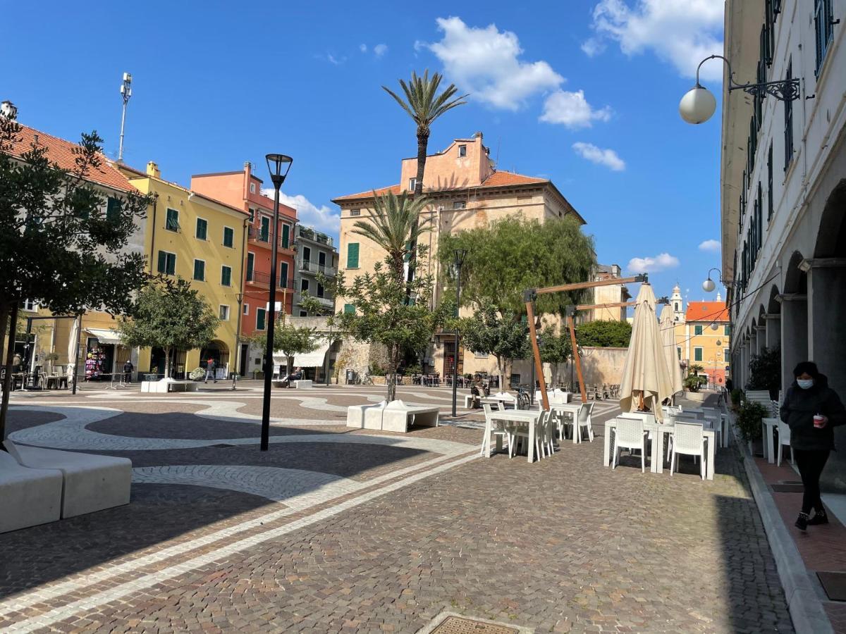 Appartamento Stella Marina In Pieno Centro Di Pietra Ligure Sulla Passeggiata E A Un Passo Dal Mare エクステリア 写真